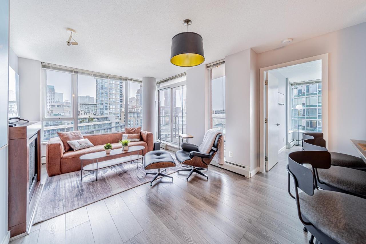 Amazing Views ! Leather Furniture ! Cozy Condo! 밴쿠버 외부 사진